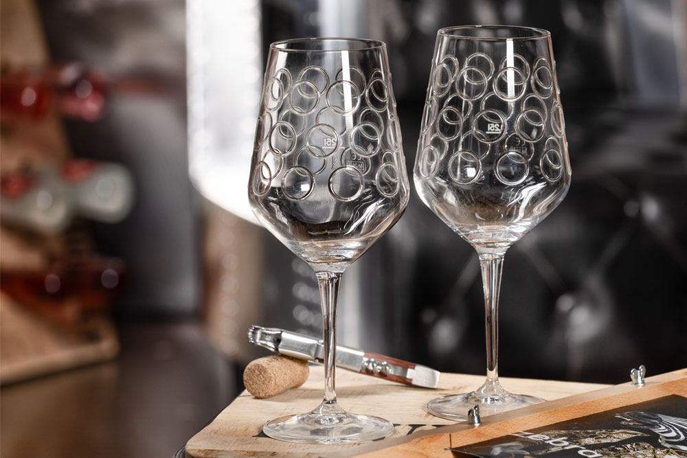 Elektra Weinglas mit Dubbe im 3D-Effekt